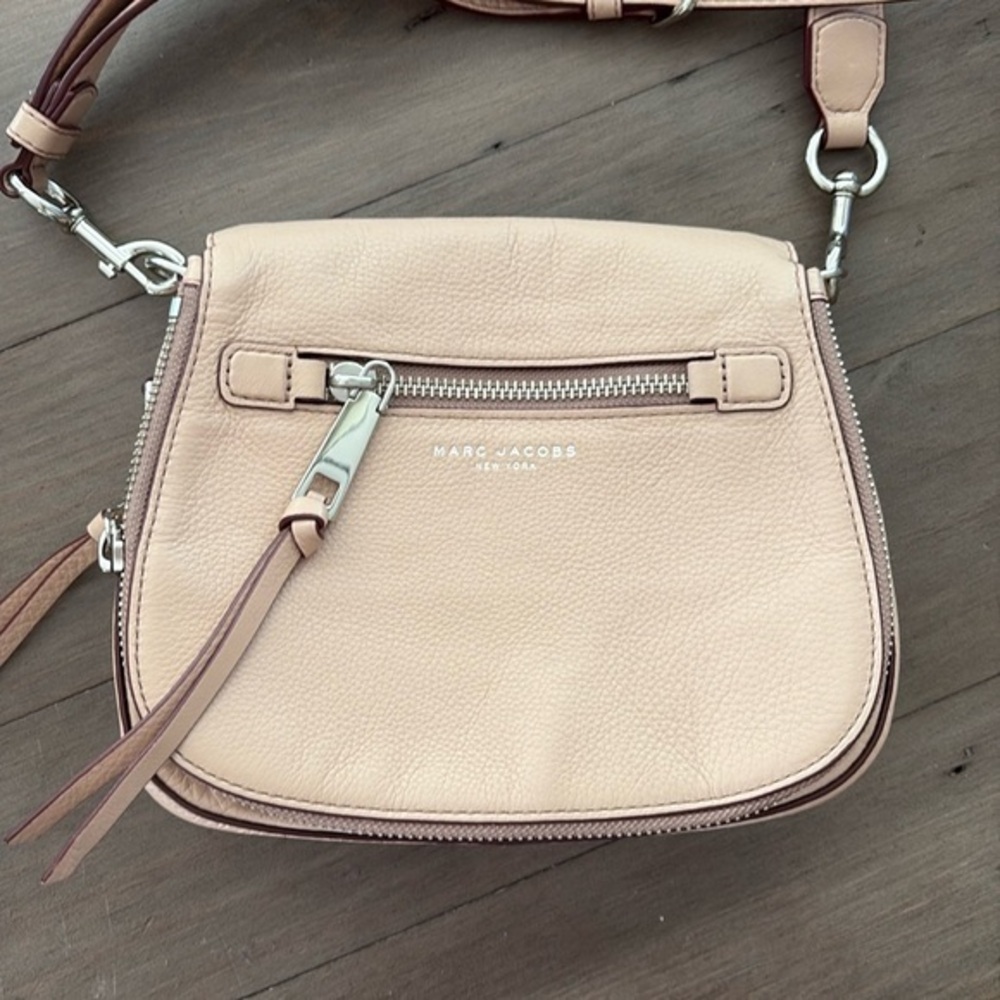 MARC JACOBS | Nomad saddle bag in nude pink silver hardware neutral crossbody